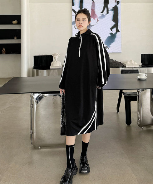 Line Zip Dress
